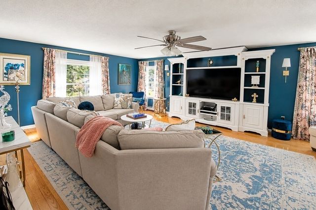 46 Sherwood Drive, Haverhill, MA 01835