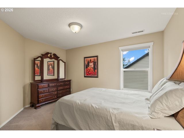 8995 Sw 176TH Ave, Beaverton, OR 97007