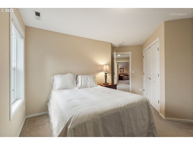 8995 Sw 176TH Ave, Beaverton, OR 97007