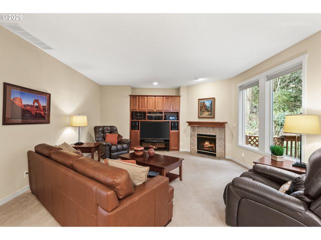 8995 Sw 176TH Ave, Beaverton, OR 97007