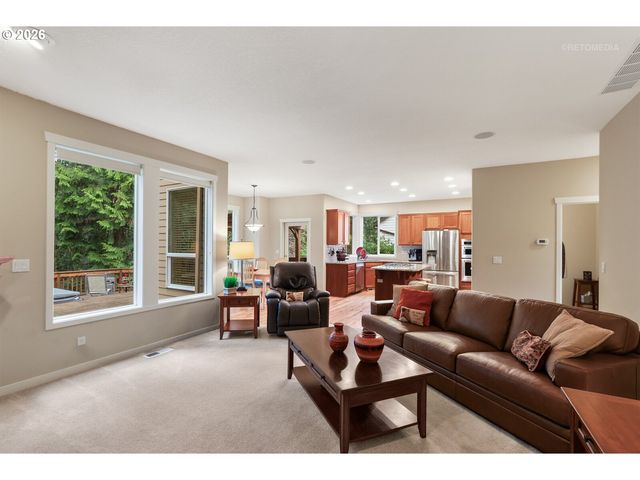 8995 Sw 176TH Ave, Beaverton, OR 97007