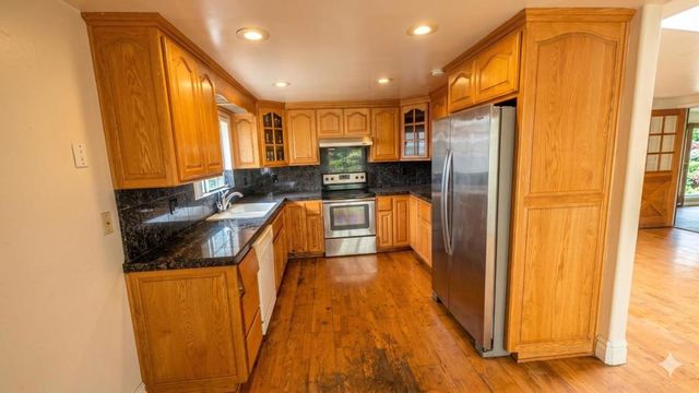 2408 Laura Lane, Mountain View, CA 94043