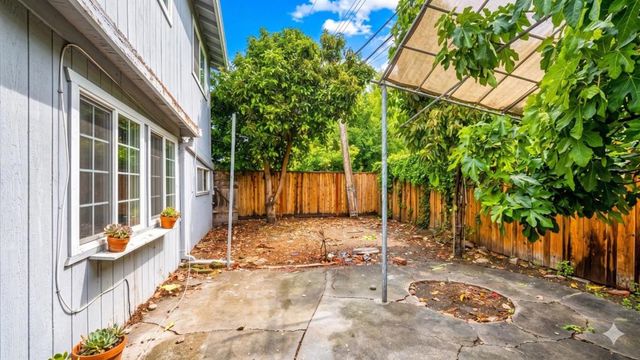 2408 Laura Lane, Mountain View, CA 94043