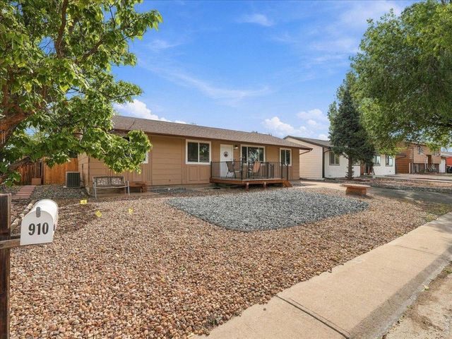 910 Dogwood Ave, Fort Lupton, CO 80621