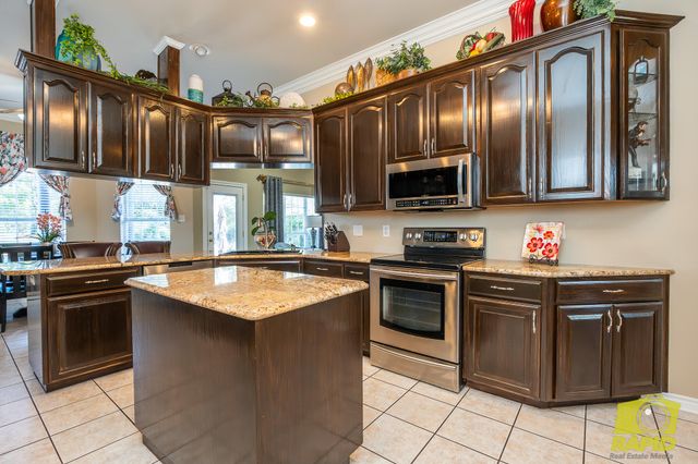 6010 Kingsbridge Drive, San Angelo, TX 76901