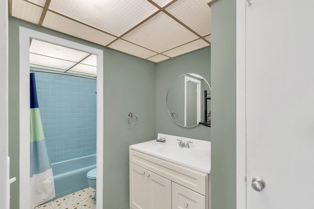 3415 West End Ave Apt 801B, Nashville, TN 37203