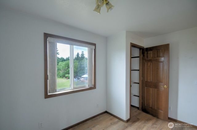 77 Rue Creek Road, Menlo, WA 98577