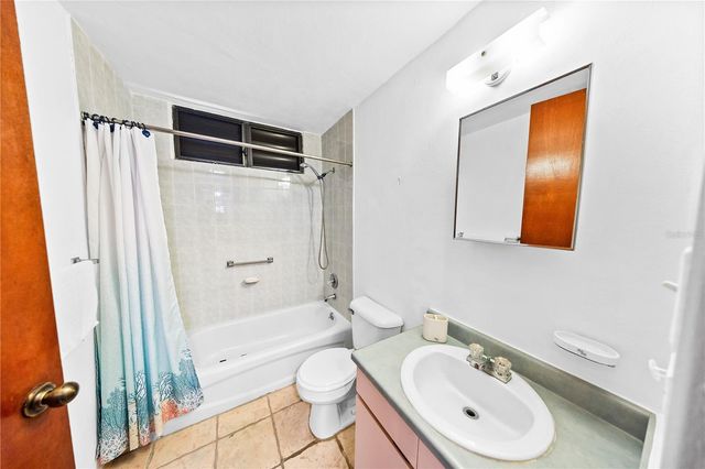 Cala de Hucares CARR 3 KM 66.7 B-208, Naguabo, PR 00718