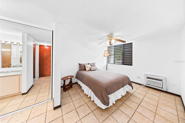 Cala de Hucares CARR 3 KM 66.7 B-208, Naguabo, PR 00718