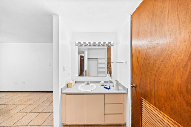 Cala de Hucares CARR 3 KM 66.7 B-208, Naguabo, PR 00718