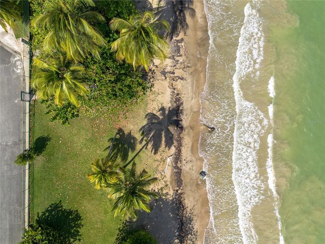 Cala de Hucares CARR 3 KM 66.7 B-208, Naguabo, PR 00718