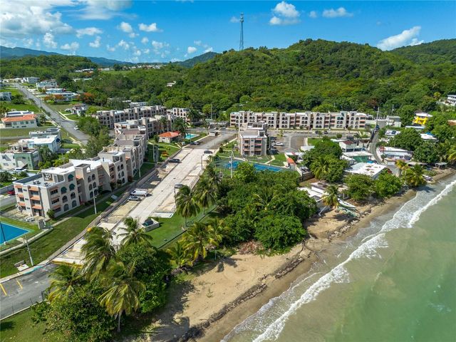 Cala de Hucares CARR 3 KM 66.7 B-208, Naguabo, PR 00718