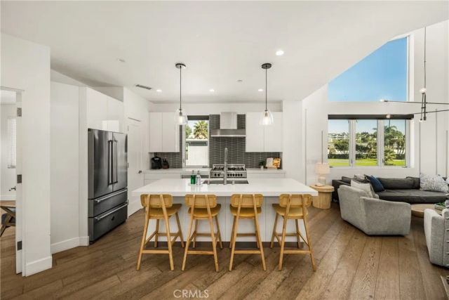 4405 Channel Place, Newport Beach, CA 92663