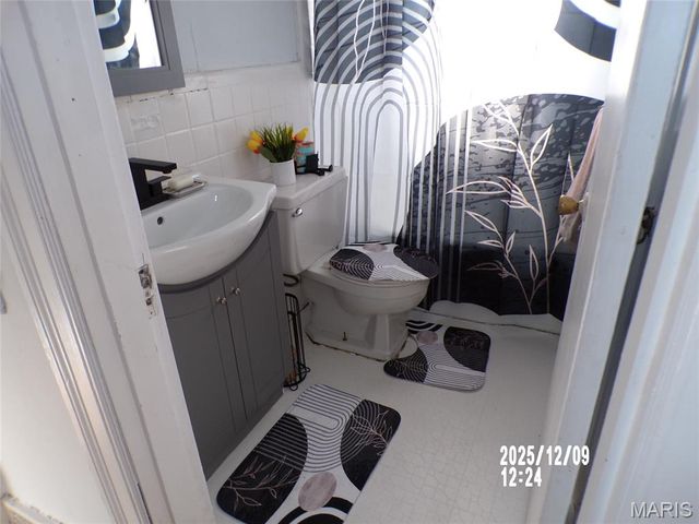 308 Henquin Drive, Ferguson, MO 63135