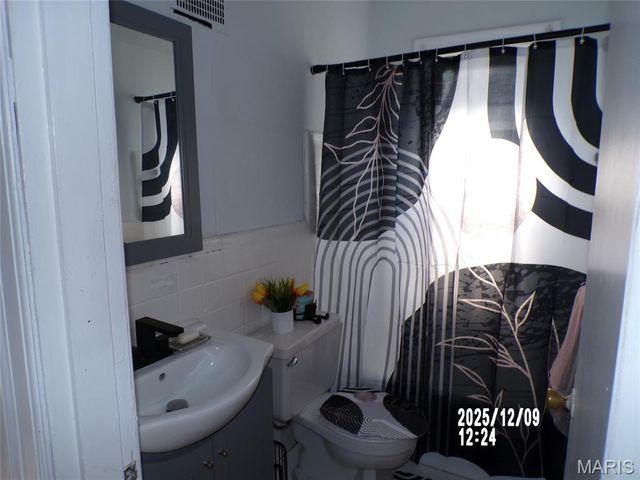 308 Henquin Drive, Ferguson, MO 63135