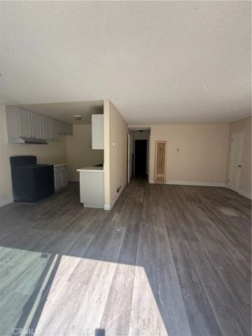 14805 Chase Street 107, Panorama City, CA 91402