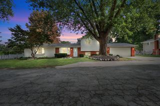 1664 La Salle Boulevard, Highland, MI 48356