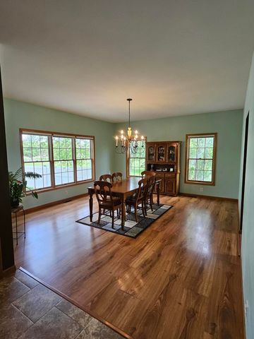213 Windy Oak Drive, Hebron, IN 46341