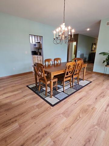 213 Windy Oak Drive, Hebron, IN 46341