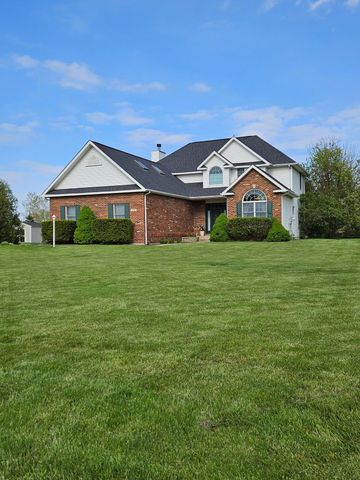213 Windy Oak Drive, Hebron, IN 46341