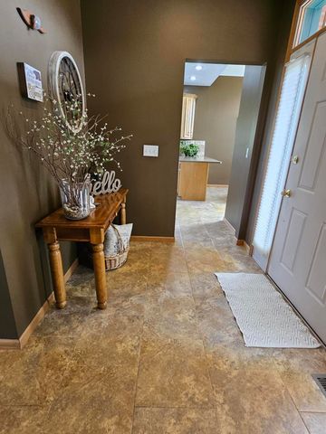 213 Windy Oak Drive, Hebron, IN 46341