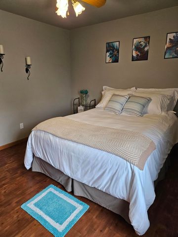 213 Windy Oak Drive, Hebron, IN 46341