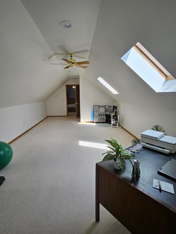 213 Windy Oak Drive, Hebron, IN 46341