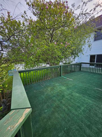 213 Windy Oak Drive, Hebron, IN 46341