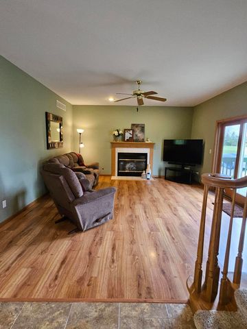 213 Windy Oak Drive, Hebron, IN 46341