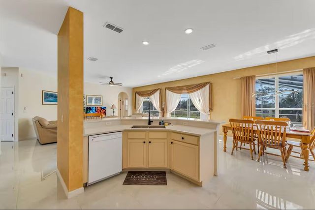 127 N HAMPTON DRIVE, Davenport, FL 33897