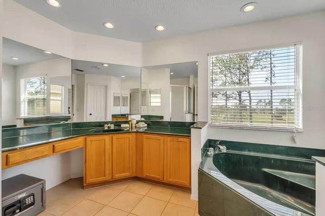 127 N HAMPTON DRIVE, Davenport, FL 33897