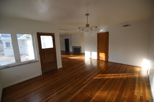 3191 E Broad Street, Columbus, OH 43209