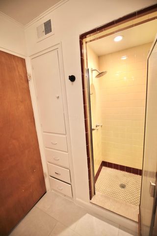 3191 E Broad Street, Columbus, OH 43209