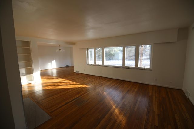 3191 E Broad Street, Columbus, OH 43209