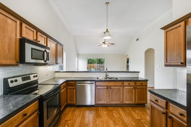 908 Patriot CT, Temple, TX 76502