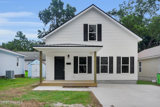 1818 Greensboro Street, New Bern, NC 28560