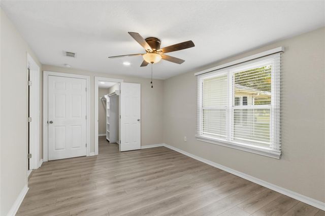 7021 2nd Street, Hitchcock, TX 77563