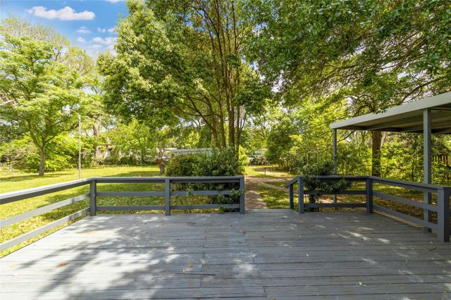 7021 2nd Street, Hitchcock, TX 77563