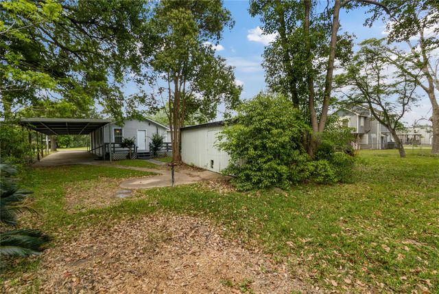 7021 2nd Street, Hitchcock, TX 77563