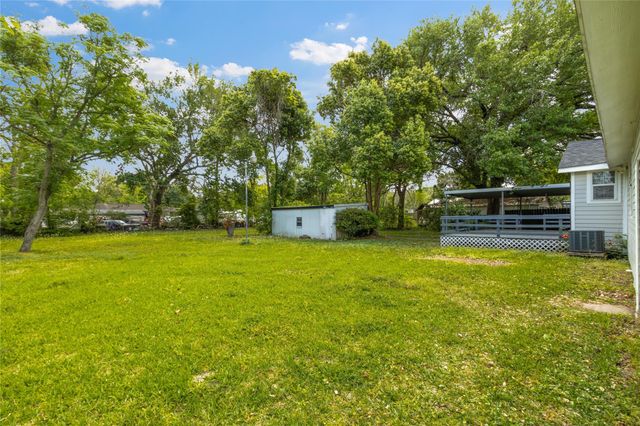 7021 2nd Street, Hitchcock, TX 77563