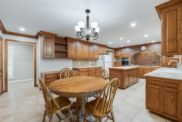 3816 Coachman Road, Edmond, OK 73013