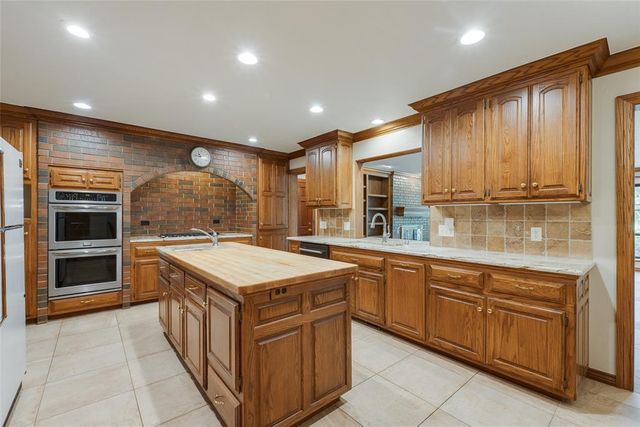 3816 Coachman Road, Edmond, OK 73013
