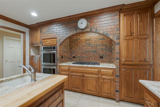3816 Coachman Road, Edmond, OK 73013