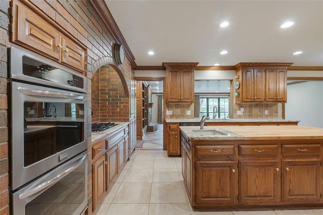 3816 Coachman Road, Edmond, OK 73013