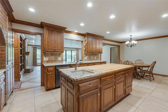 3816 Coachman Road, Edmond, OK 73013