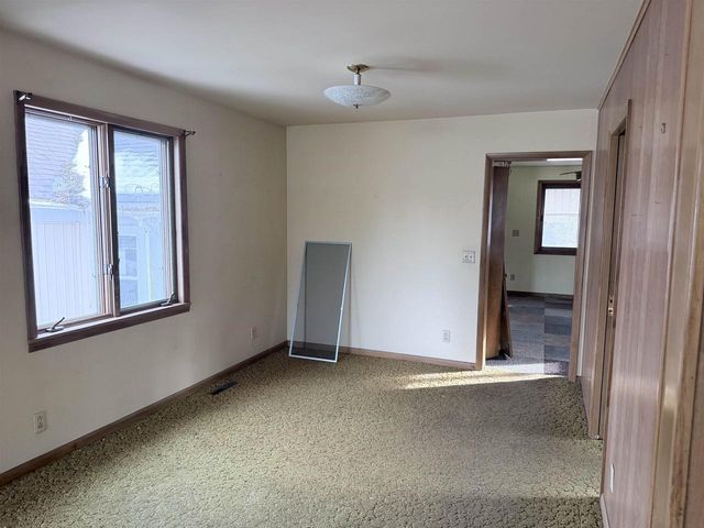 691 Market Avenue, Port Edwards, WI 54469