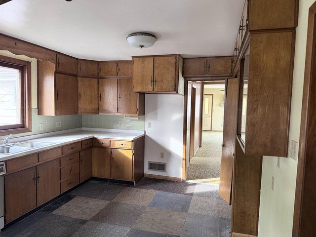 691 Market Avenue, Port Edwards, WI 54469