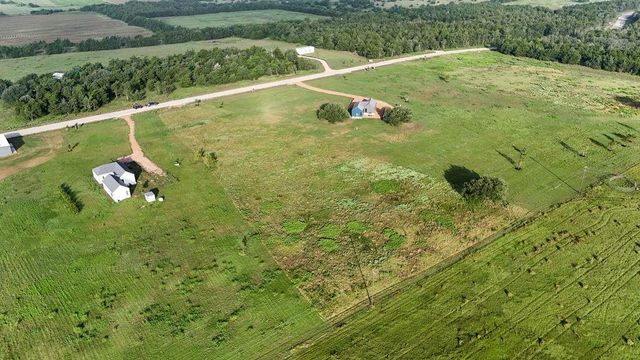 334 Vineyard View Trail, Carmine, TX 78932