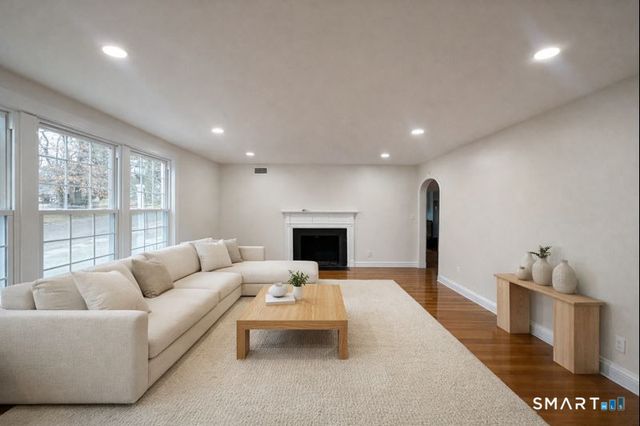 51 Pembroke Street, Hartford, CT 06112