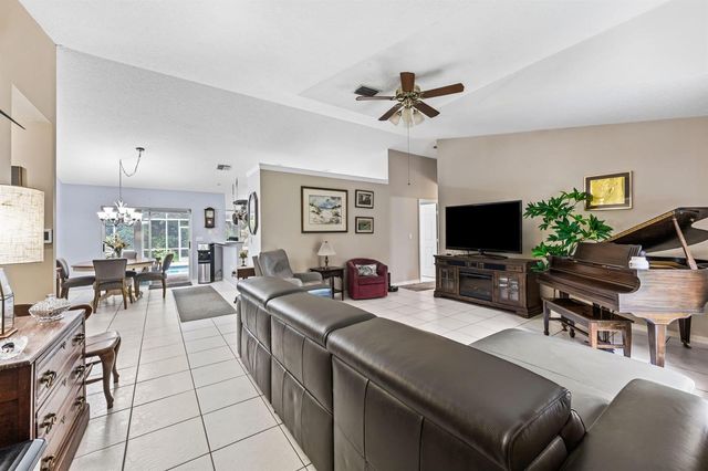 15884 North Road, Loxahatchee Groves, FL 33470